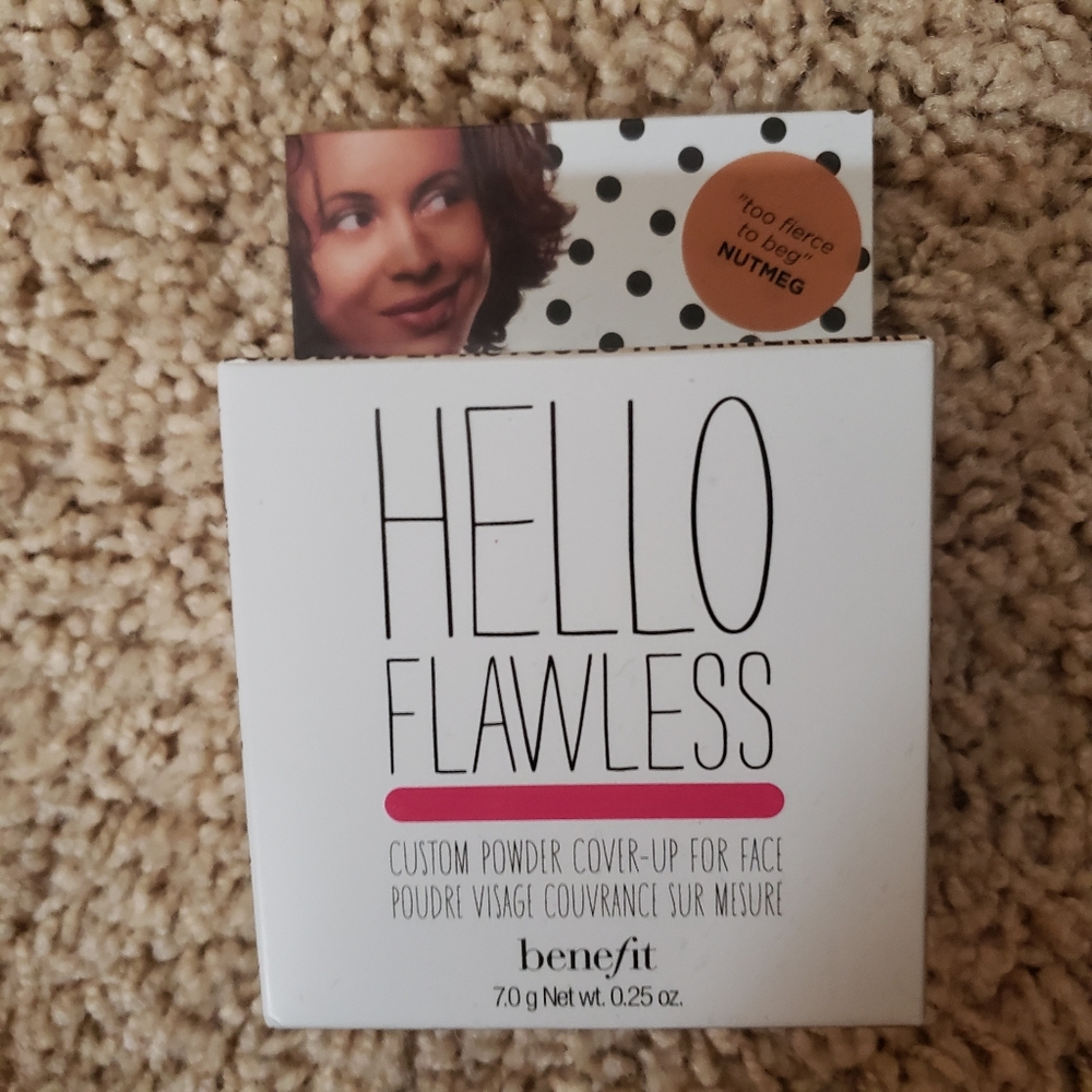 Benefit hello flawless 'nutmeg"